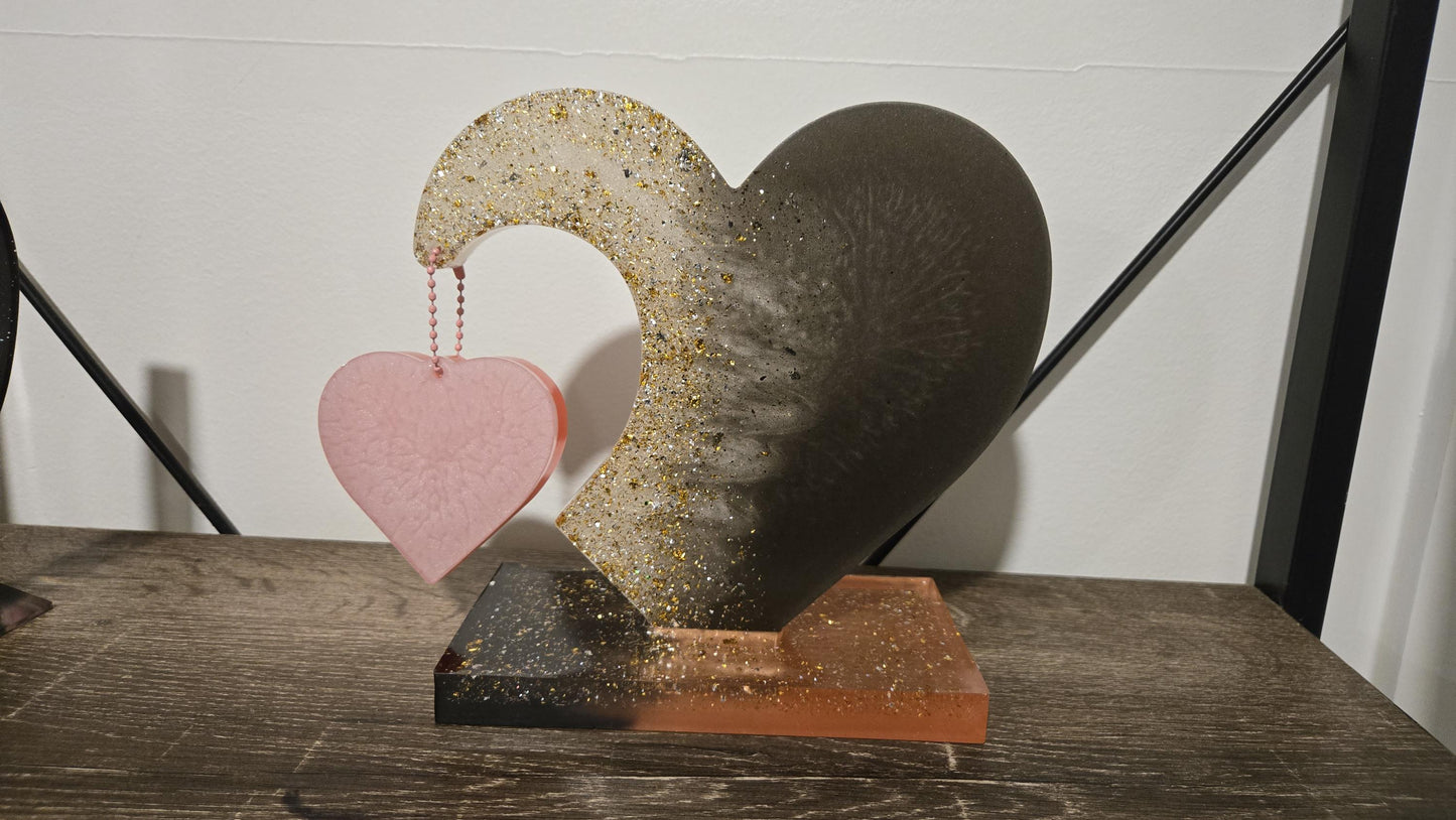 Double Heart-shaped Resin art