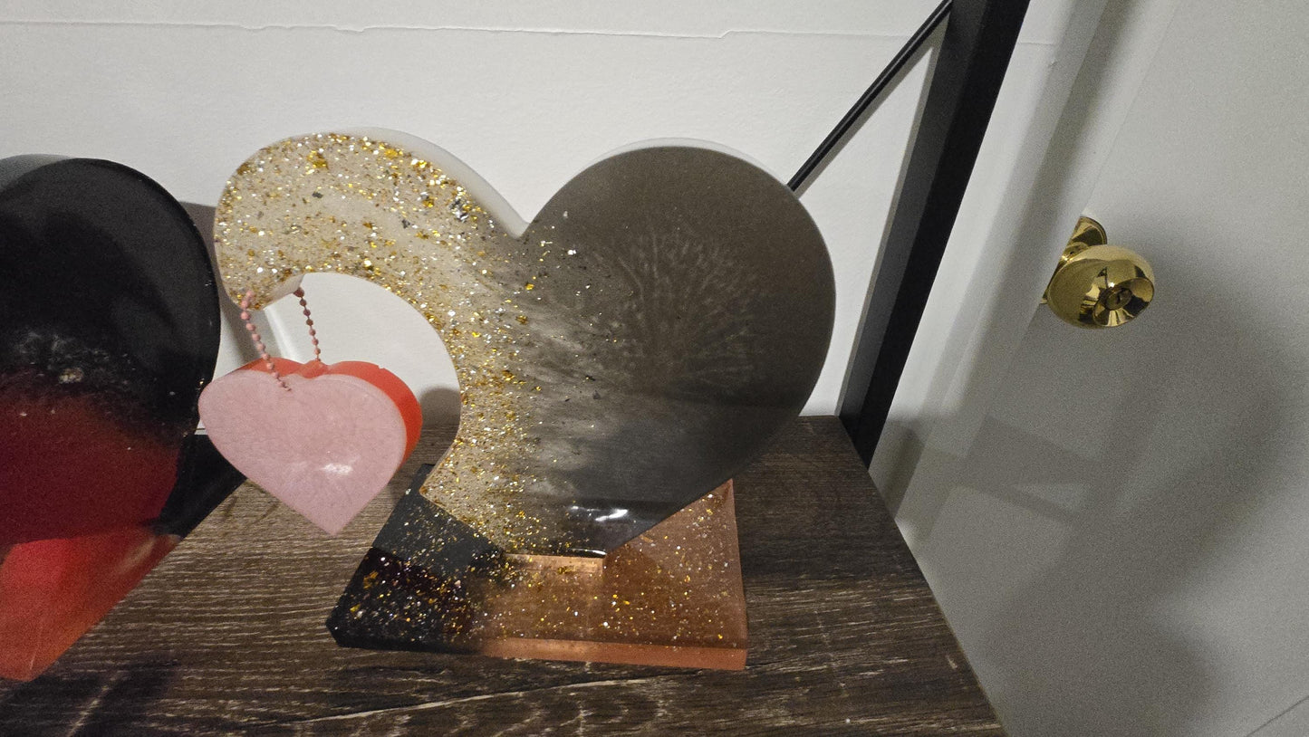 Double Heart-shaped Resin art